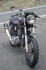 YAMAHA SR400