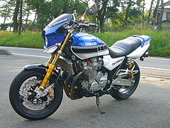 YAMAHA XJR1300
