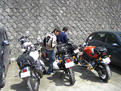 �ˉB�_�Ђ̒��ԏ�E���̌�ߌ����c