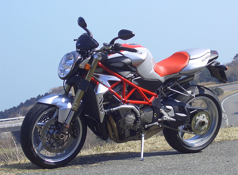 Club SINGLES - Custom Gallery - MV Agusta BRUTALE 910S