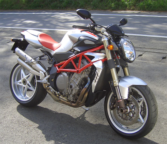 Club SINGLES - Custom Gallery - MV Agusta BRUTALE 910S